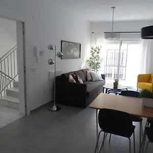 malaga-apartamentos-malaga-29012-3.hotelsinnerja.org/